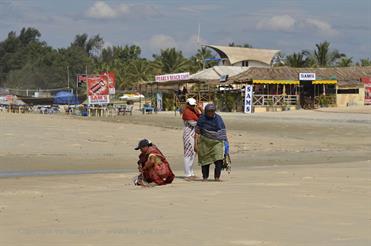 01 Mobor-Beach_and_Cavelossim-Beach,_Goa_DSC6469_b_H600